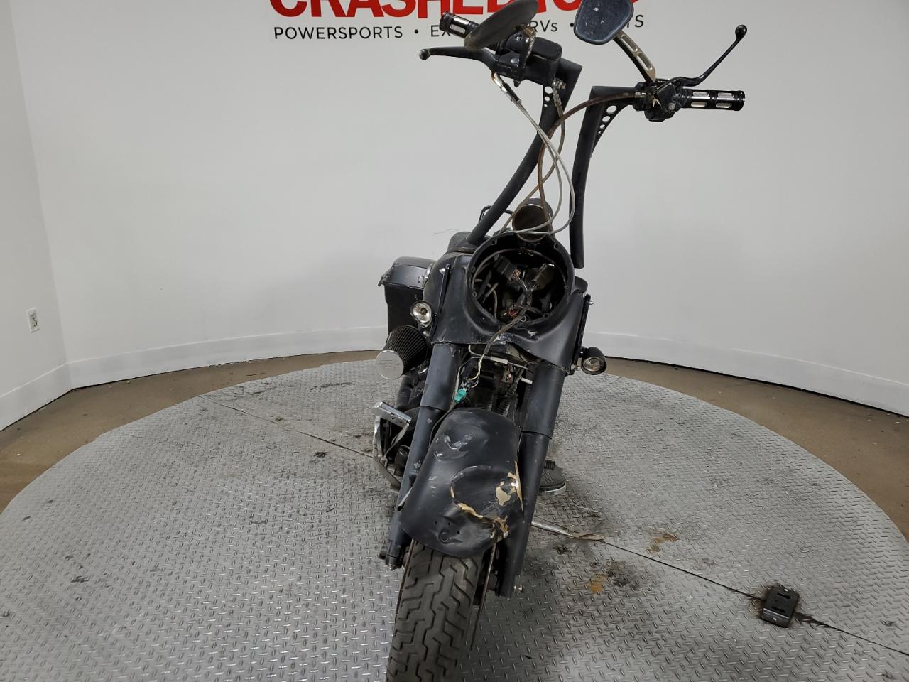 Image 2 of 2005 HARLEY-DAVIDSON FLHPI  2005 with VIN 1HD1FHW145Y677867