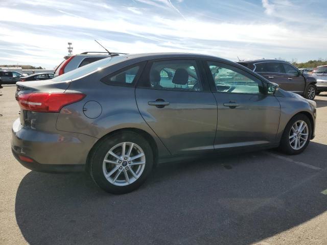 Image 3 of 2015 FORD FOCUS SE 2015 with VIN 1FADP3F20FL354962