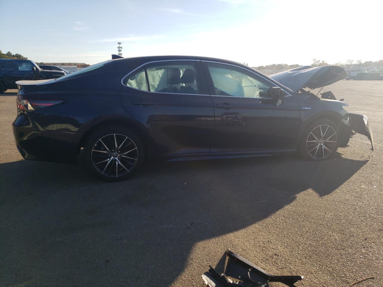 Изображение 3 2021 TOYOTA CAMRY SE 2021 с VIN 4T1S31AK9MU565704