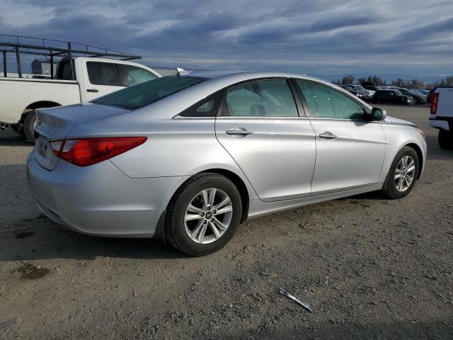 Obraz 3 z 2013 HYUNDAI SONATA GLS 2013 z VIN 5NPEB4AC7DH685168