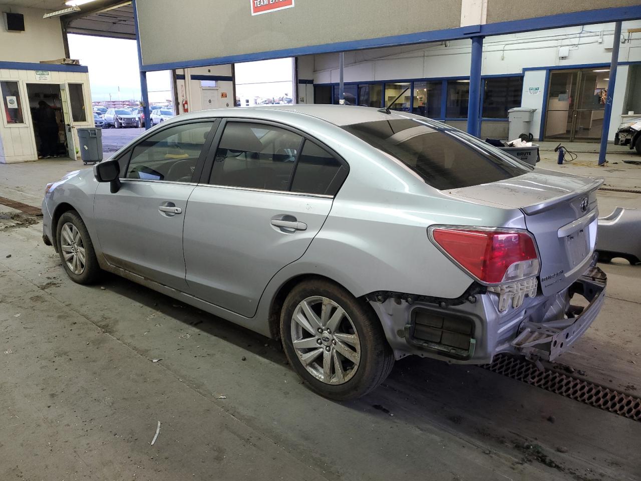 Изображение 2 2015 SUBARU IMPREZA PREMIUM 2015 с VIN JF1GJAC65FH014476