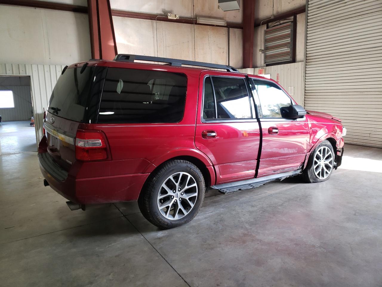 Изображение 3 2015 FORD EXPEDITION XLT 2015 с VIN 1FMJU1HT5FEF47320