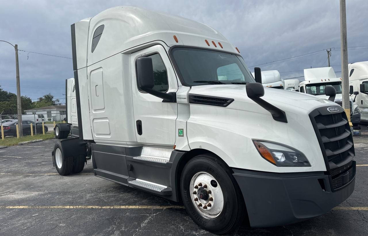 Изображение 1 2020 FREIGHTLINER CASCADIA 126  2020 с VIN 3AKBHHDV1LSLT7198