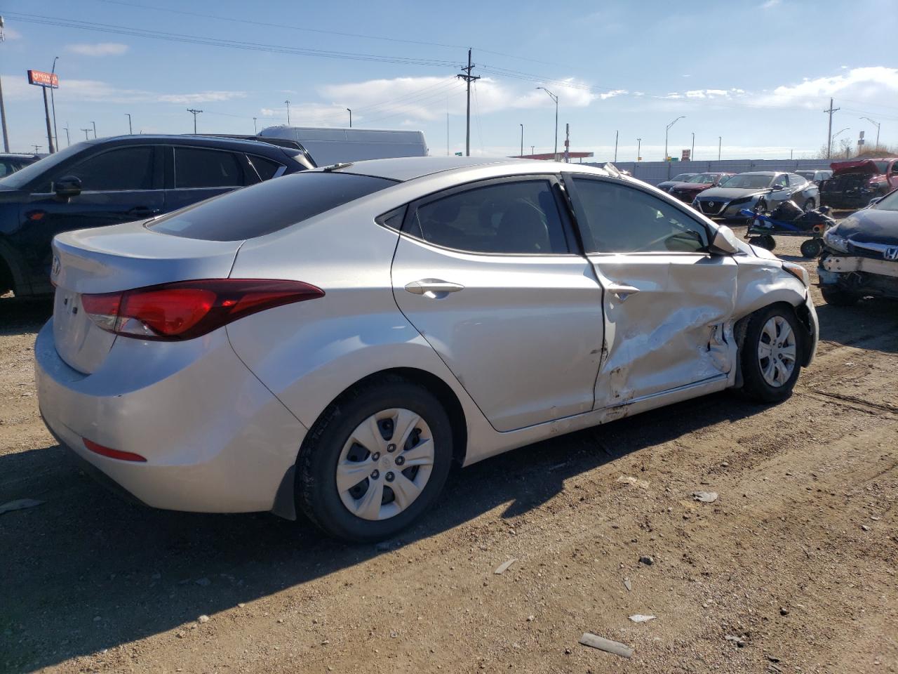 Image 3 of 2016 HYUNDAI ELANTRA SE 2016 with VIN 5NPDH4AE8GH796358