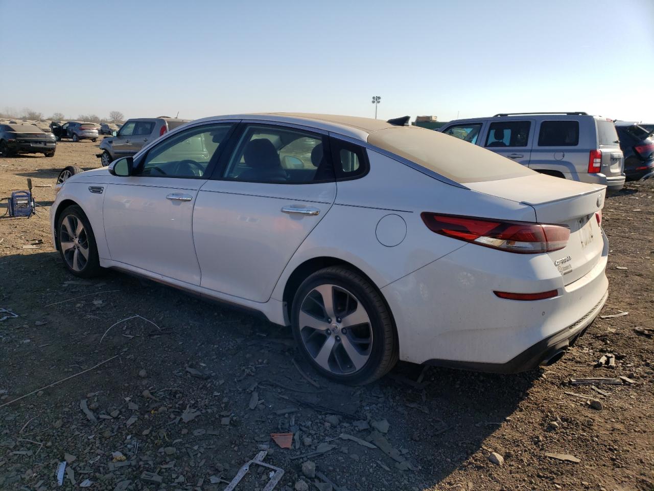Изображение 2 2019 KIA OPTIMA LX 2019 с VIN 5XXGT4L33KG288455