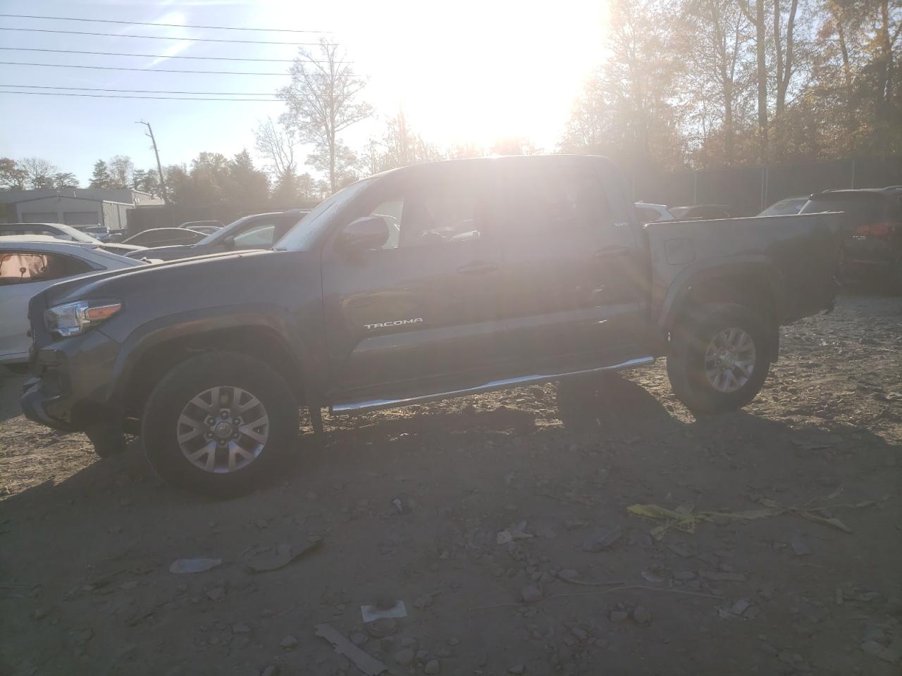 Obraz 1 z 2016 TOYOTA TACOMA DOUBLE CAB 2016 z VIN 3TMAZ5CN9GM014212