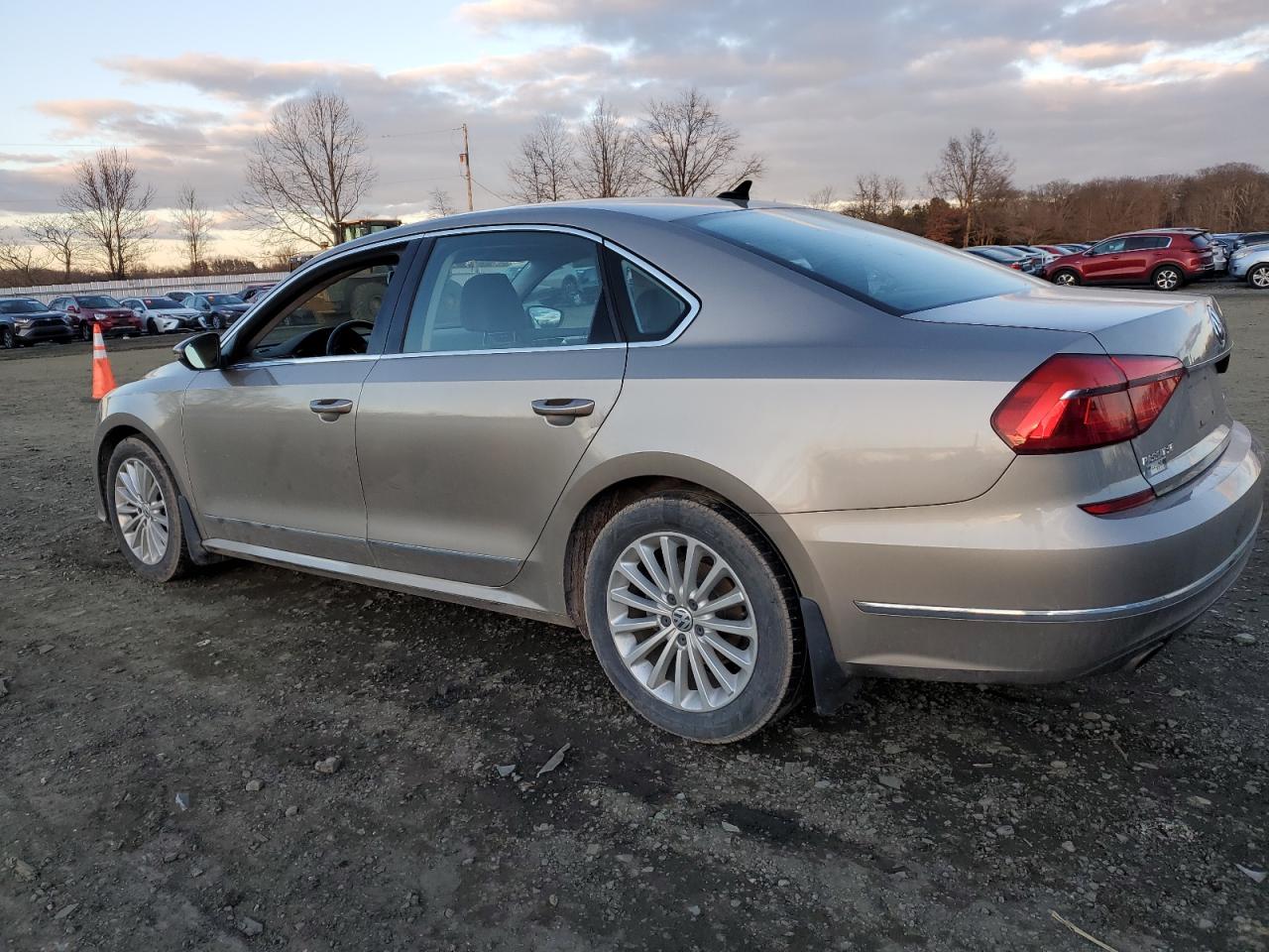 Image 2 of 2016 VOLKSWAGEN PASSAT SE 2016 with VIN 1VWBT7A36GC052241