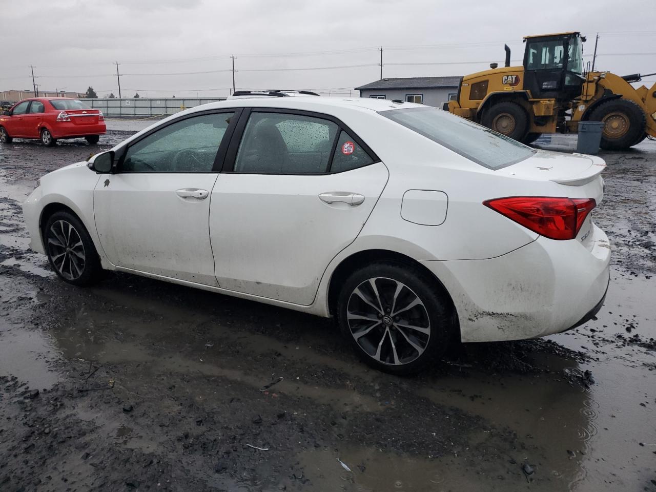 Изображение 2 2017 TOYOTA COROLLA L 2017 с VIN 5YFBURHE9HP717614