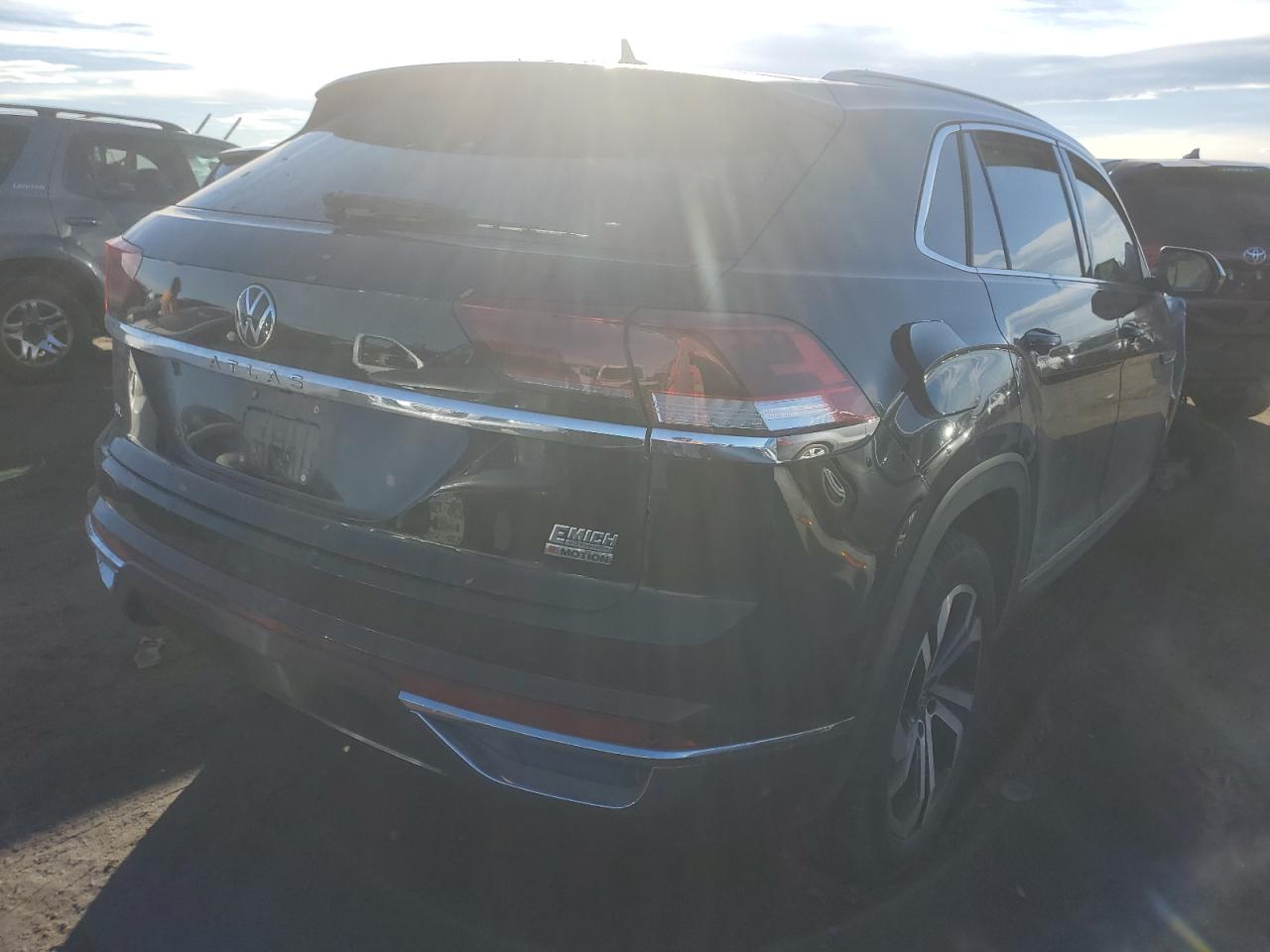 Obraz 3 z 2021 VOLKSWAGEN ATLAS CROSS SPORT SEL PREMIUM 2021 z VIN 1V2TC2CA7MC203359