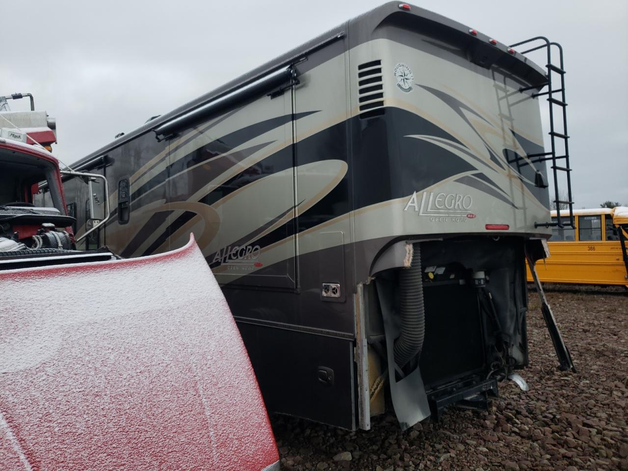 Image 3 of 2014 FREIGHTLINER CHASSIS XC 2014 with VIN 4UZACWDT9FCGE1555