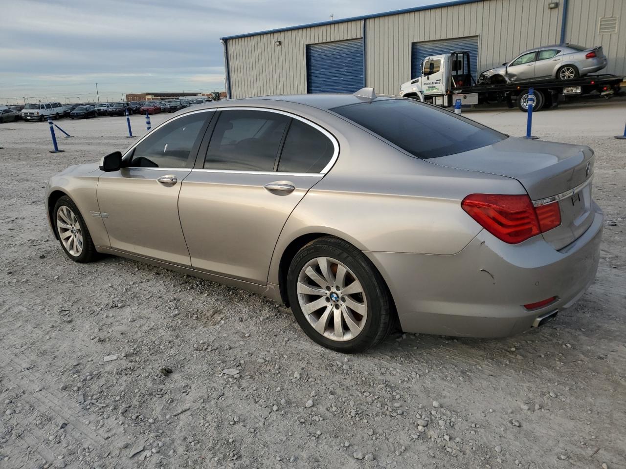 Obraz 2 z 2011 BMW 750 I 2011 z VIN WBAKA8C57BCY36589
