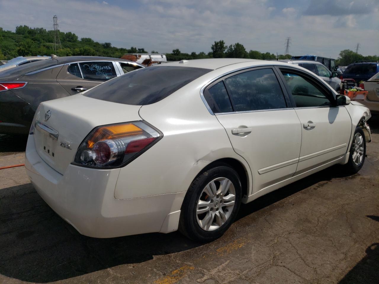 Obraz 3 z 2010 NISSAN ALTIMA BASE 2010 z VIN 1N4AL2AP6AN542796