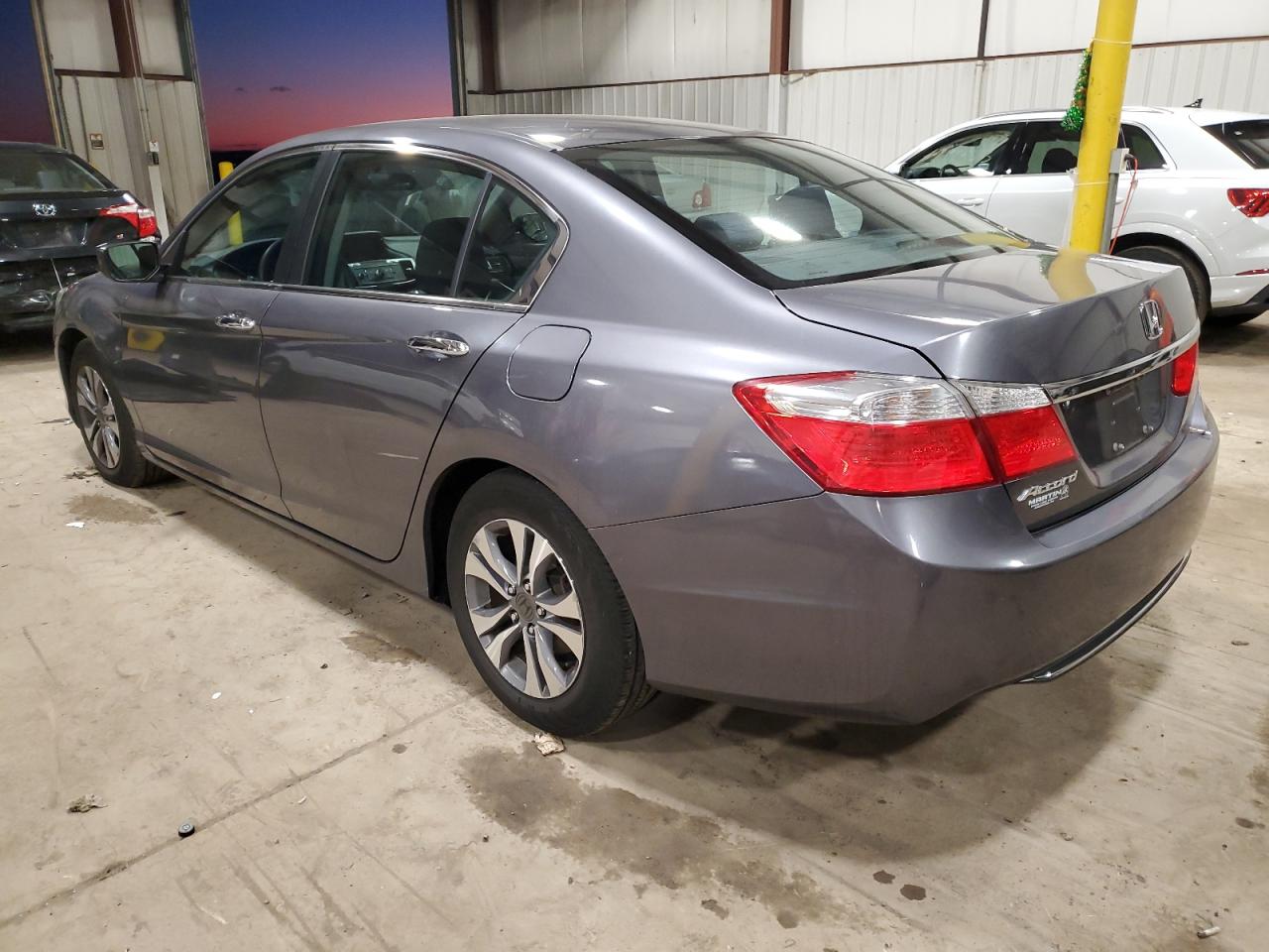 Изображение 2 2014 HONDA ACCORD LX 2014 с VIN 1HGCR2F31EA165140