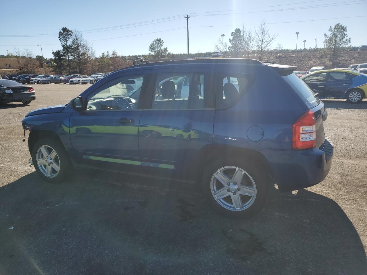 Изображение 2 2010 JEEP COMPASS SPORT 2010 с VIN 1J4NT4FB1AD516207