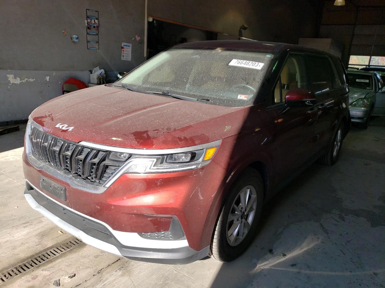 Изображение 1 2022 KIA CARNIVAL LX 2022 с VIN KNDNB4H33N6093154