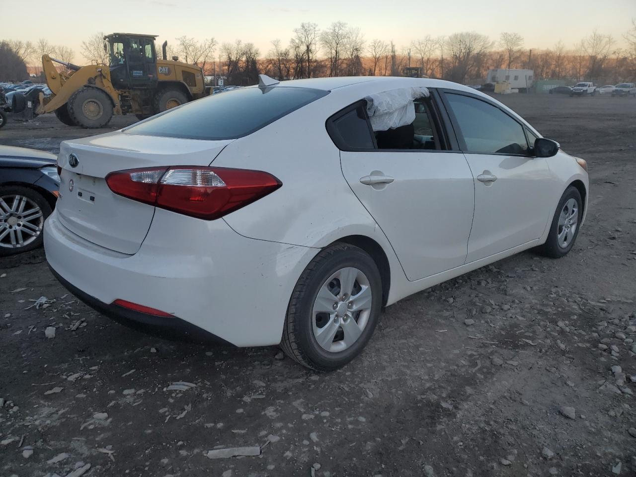 Image 3 of 2016 KIA FORTE LX 2016 with VIN KNAFX4A60G5527370