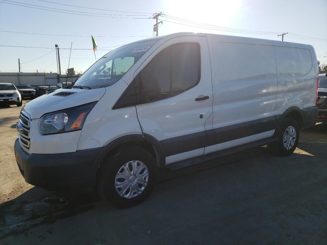 Изображение 1 2015 FORD TRANSIT T-250 2015 с VIN 1FTNR1ZM0FKA46979