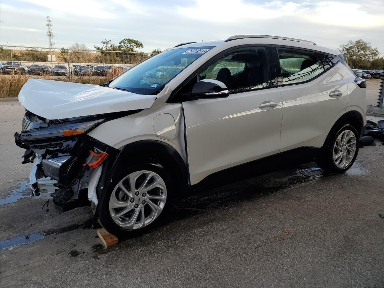 Obraz 1 z 2023 CHEVROLET BOLT EUV LT 2023 z VIN 1G1FY6S08P4142577