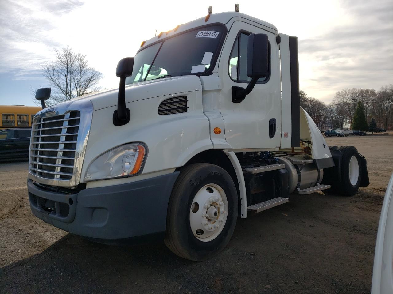 2016 FREIGHTLINER CASCADIA 113  2016 image