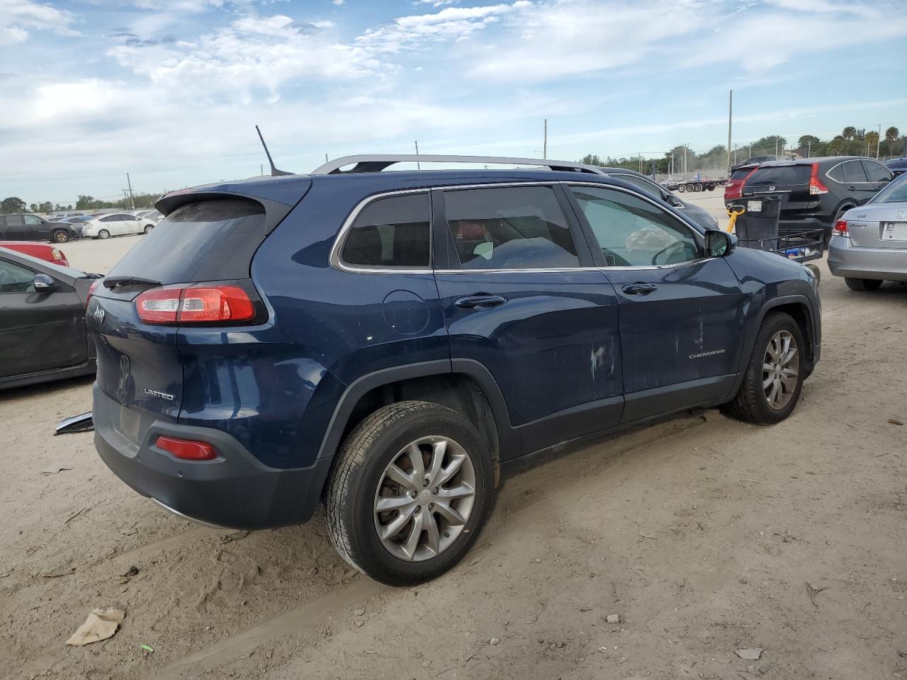 Image 3 of 2018 JEEP CHEROKEE LIMITED 2018 with VIN 1C4PJMDB6JD617041
