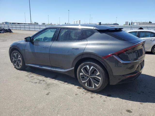 Obraz 2 z 2023 KIA EV6 LIGHT 2023 z VIN KNDC34LA7P5609888