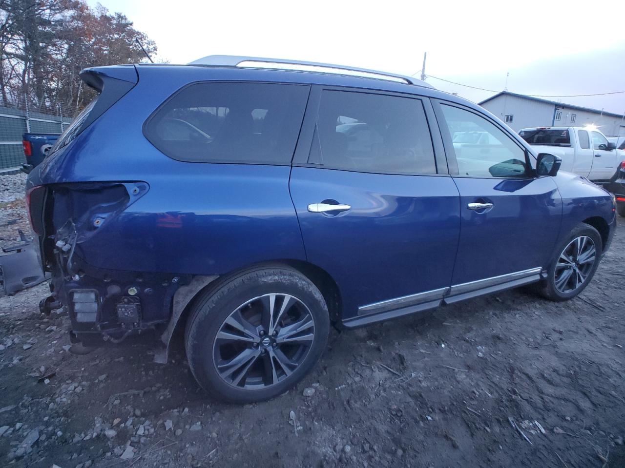 Obraz 3 z 2018 NISSAN PATHFINDER S 2018 z VIN 5N1DR2MM2JC656597