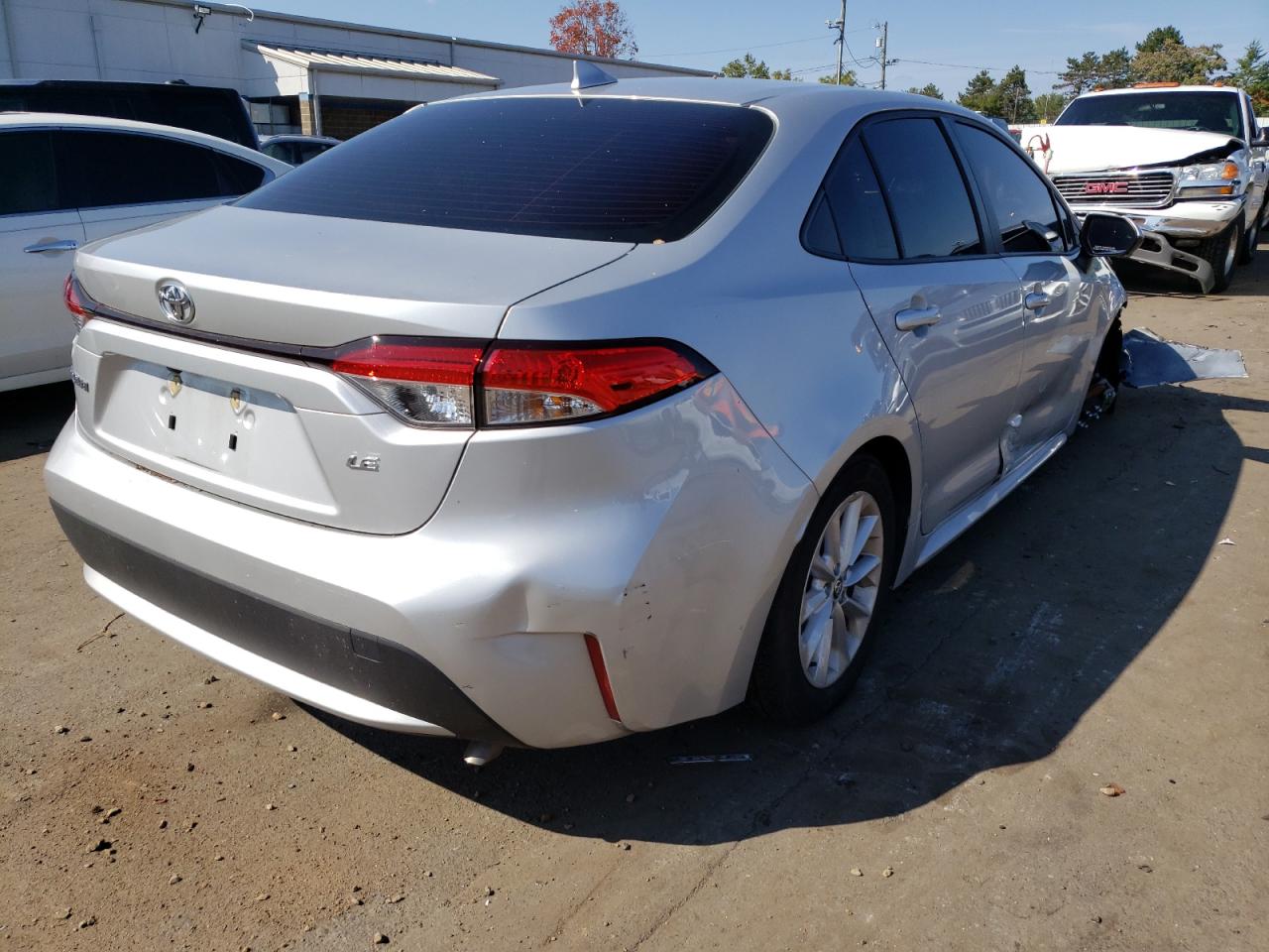 Изображение 3 2022 TOYOTA COROLLA LE 2022 с VIN JTDVPMAE7NJ214374