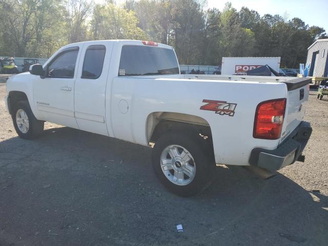 Image 2 of 2011 CHEVROLET SILVERADO K1500 LT 2011 with VIN 1GCRKSE3XBZ333787