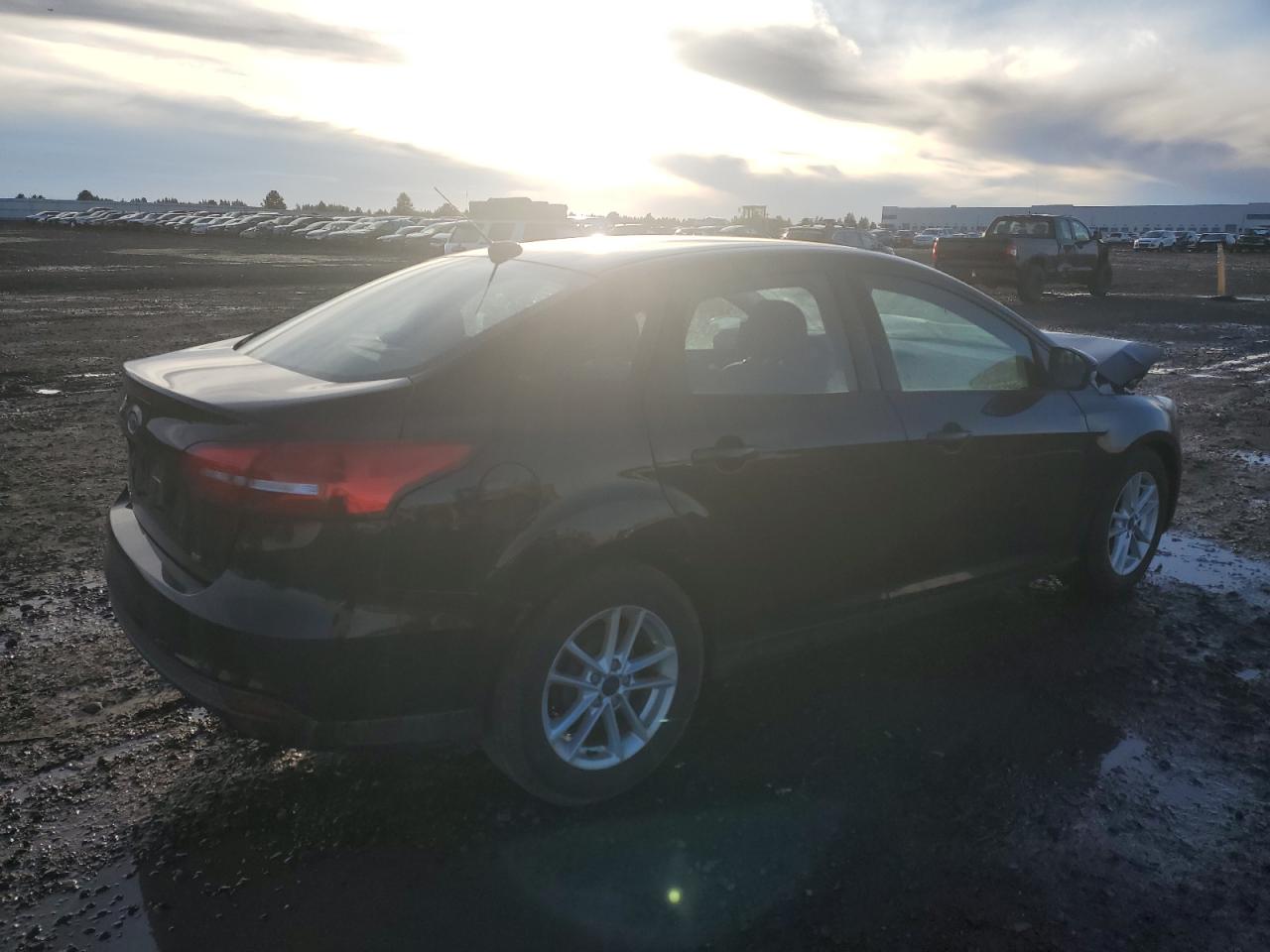 Obraz 3 z 2015 FORD FOCUS SE 2015 z VIN 1FADP3F2XFL370103