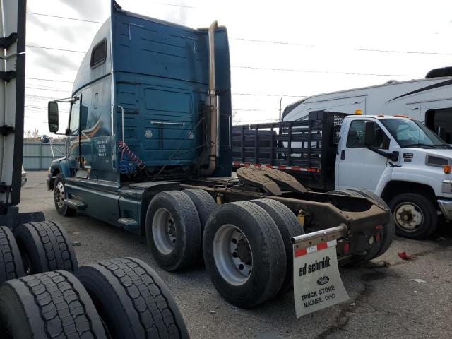 Image 3 of 2000 VOLVO VN  2000 with VIN 4V4ND4JJ9YN236450
