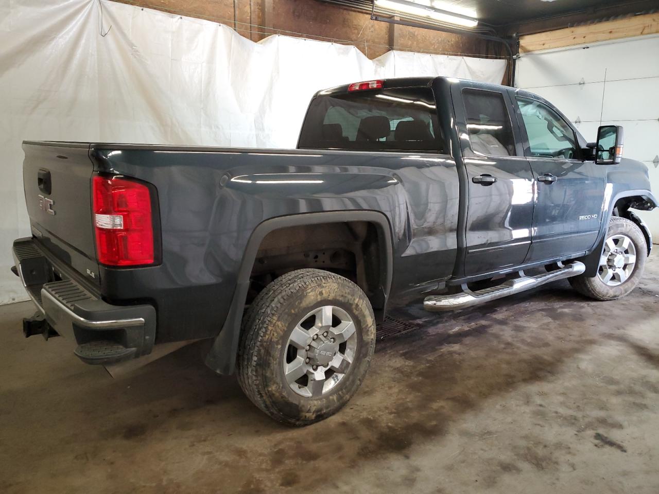 Image 3 of 2018 GMC SIERRA K2500 SLE 2018 with VIN 1GT22SEGXJZ306155