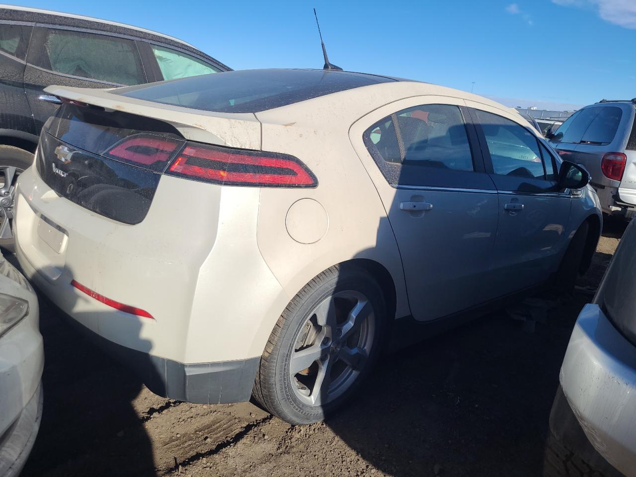 Image 3 of 2012 CHEVROLET VOLT  2012 with VIN 1G1RB6E43CU116900
