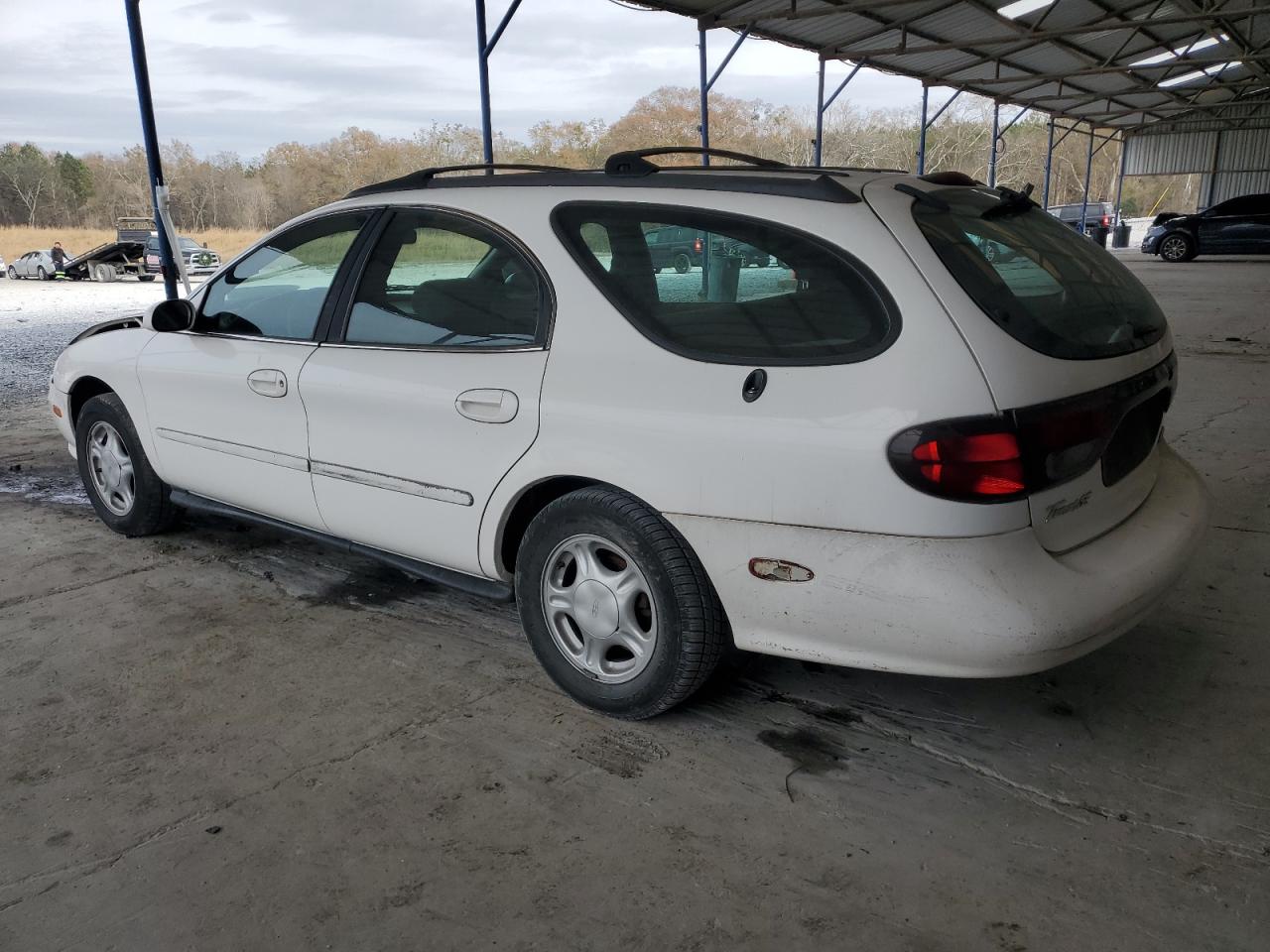 Image 2 of 1999 FORD TAURUS SE 1999 with VIN 1FAFP58U8XA129186