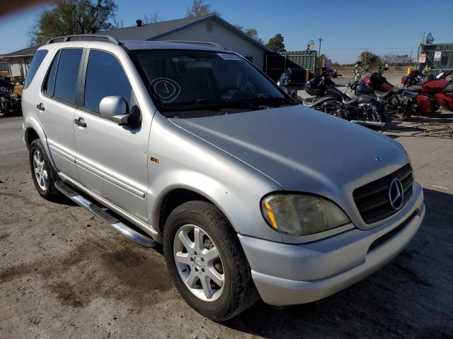Image 1 of 2000 MERCEDES-BENZ ML 430 2000 with VIN 4JGAB72E0YA169663