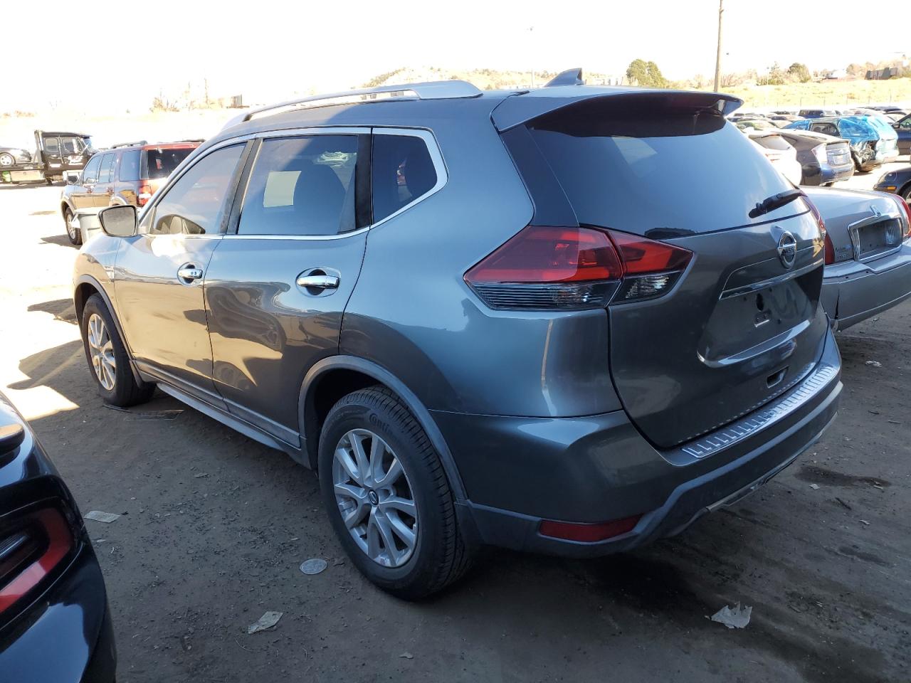 Image 2 of 2017 NISSAN ROGUE S 2017 with VIN KNMAT2MT3HP609775
