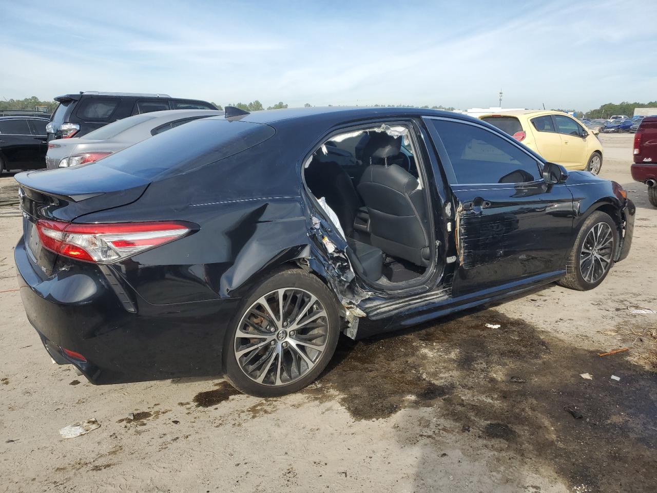 Image 3 of 2019 TOYOTA CAMRY L 2019 with VIN 4T1B11HK8KU737195