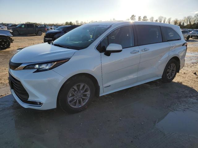 Obraz 1 z 2021 TOYOTA SIENNA XLE 2021 z VIN 5TDYRKEC4MS017457