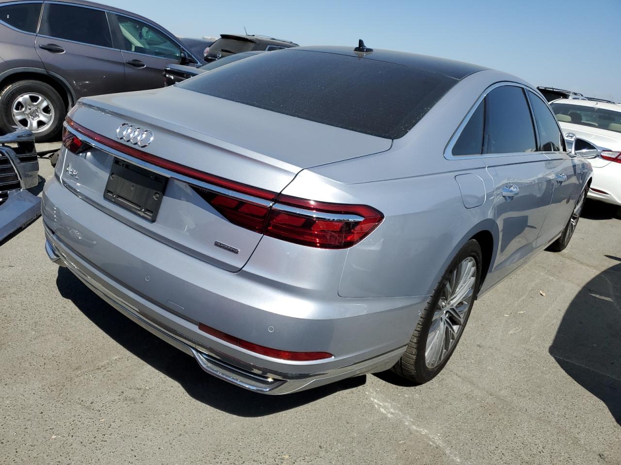 Obraz 3 z 2019 AUDI A8 L 2019 z VIN WAU8DAF83KN008803