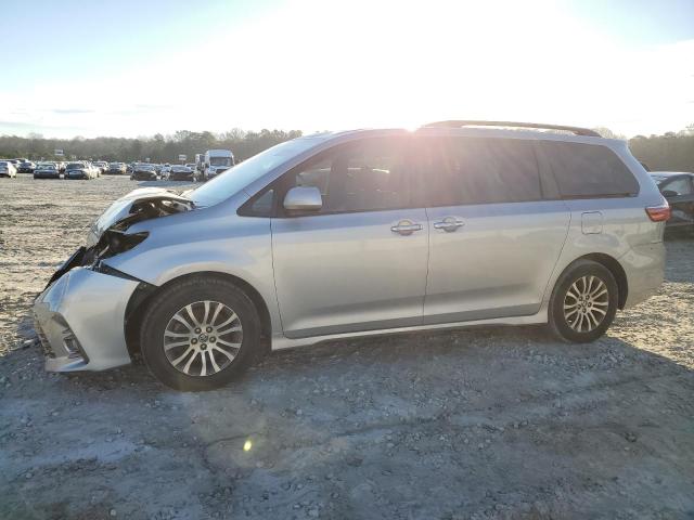 2020 TOYOTA SIENNA XLE 2020 image