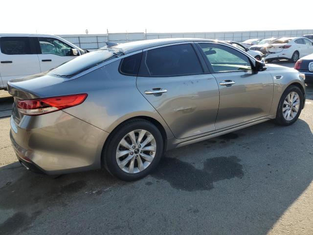 Obraz 3 z 2017 KIA OPTIMA LX 2017 z VIN 5XXGT4L38HG147941