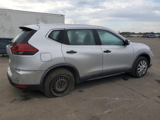 Obraz 3 z 2018 NISSAN ROGUE S 2018 z VIN KNMAT2MVXJP570481