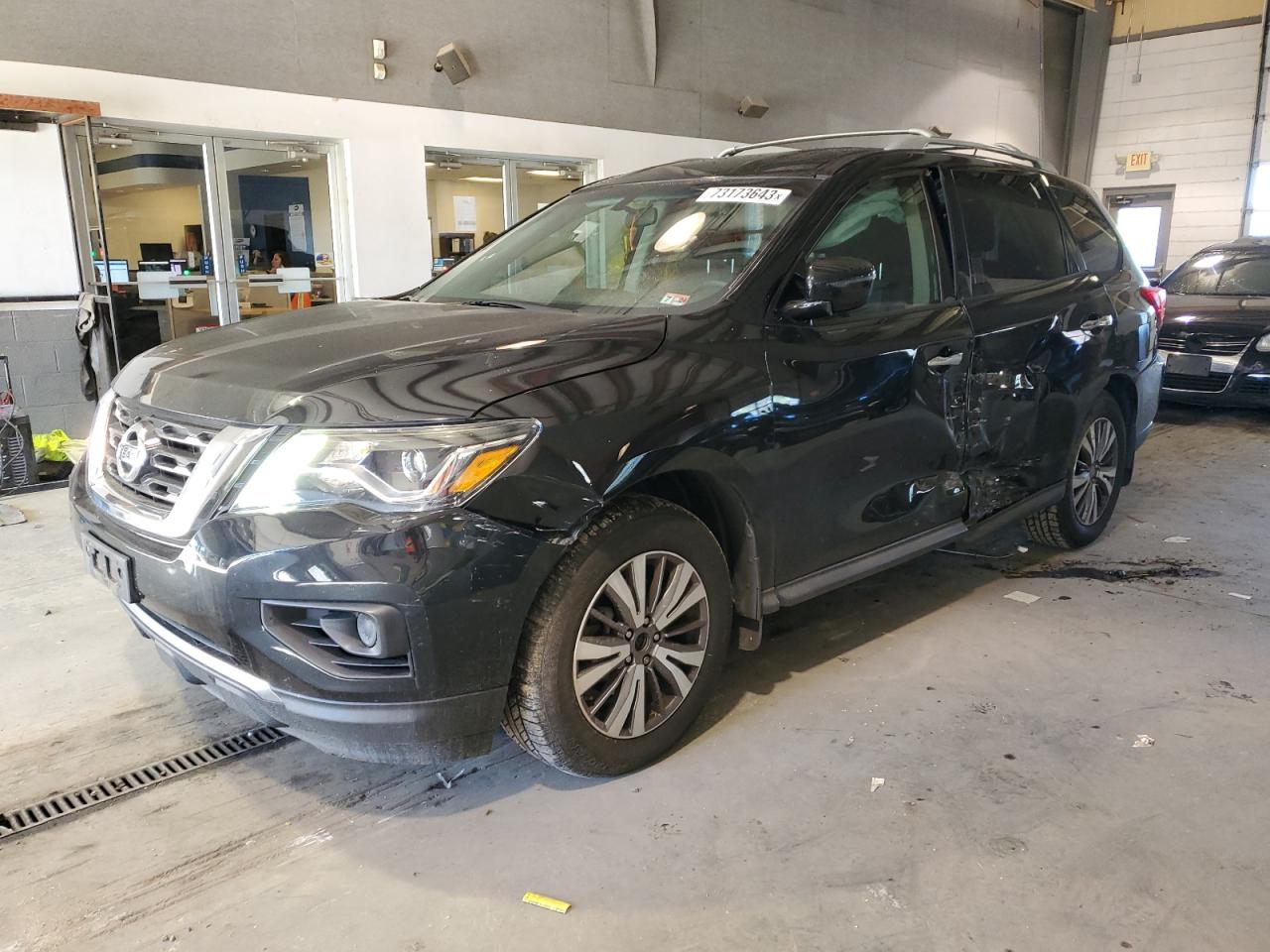 Obraz 2017 NISSAN PATHFINDER S 2017