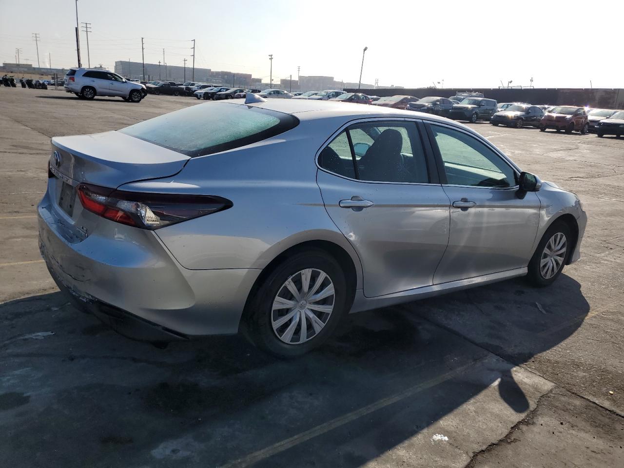 Image 3 of 2022 TOYOTA CAMRY LE 2022 with VIN 4T1C31AK9NU576238