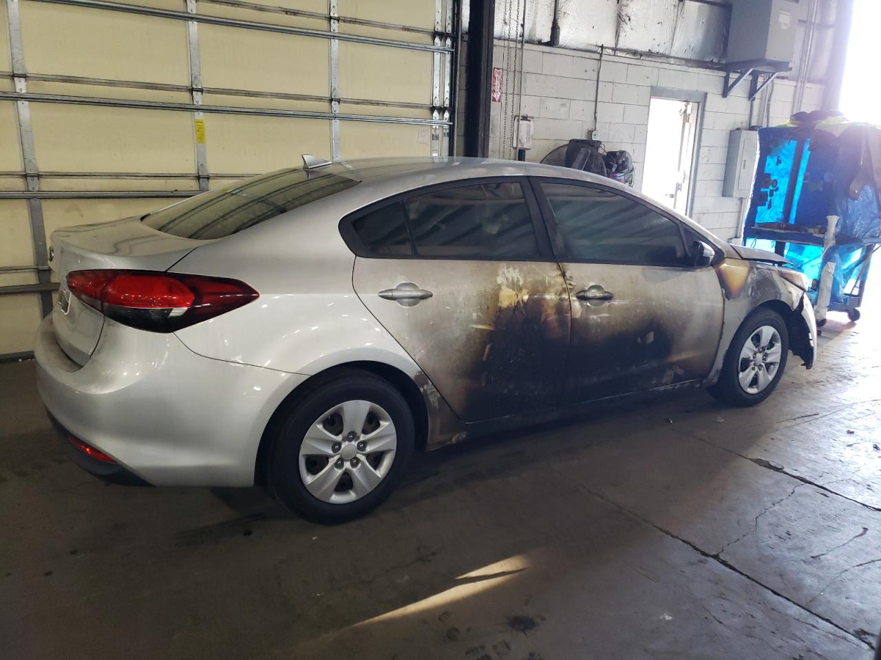 Image 3 of 2017 KIA FORTE LX 2017 with VIN 3KPFK4A70HE039231