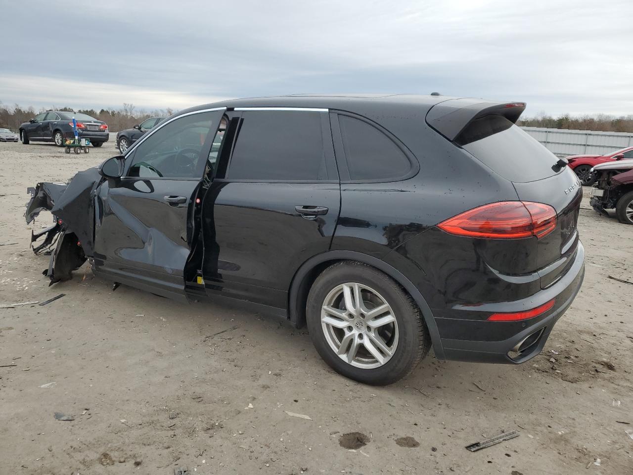 Image 2 of 2016 PORSCHE CAYENNE  2016 with VIN WP1AA2A22GLA11036