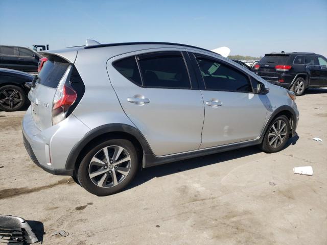 Изображение 3 2018 TOYOTA PRIUS C  2018 с VIN JTDKDTB32J1607776