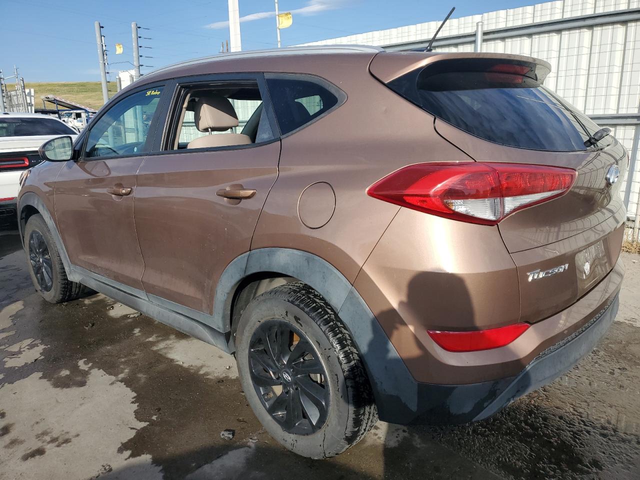 Obraz 2 z 2017 HYUNDAI TUCSON LIMITED 2017 z VIN KM8J3CA42HU275335