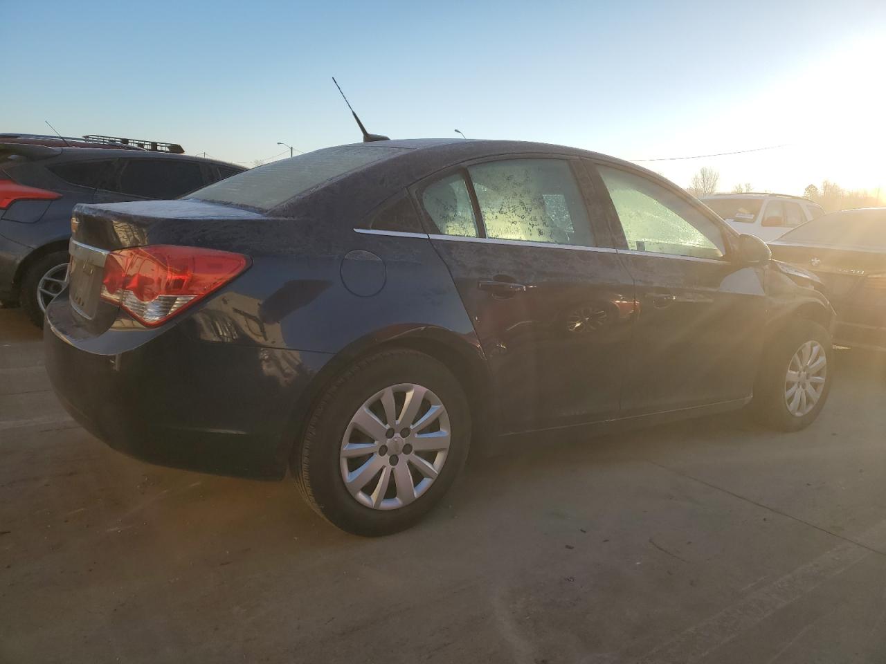 Изображение 3 2011 CHEVROLET CRUZE LS 2011 с VIN 1G1PC5SH3B7147843