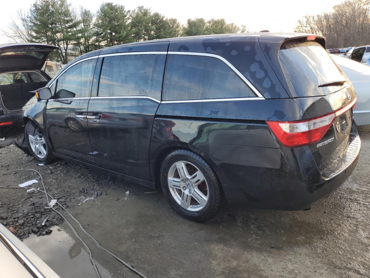 Image 2 of 2011 HONDA ODYSSEY TOURING 2011 with VIN 5FNRL5H96BB023835