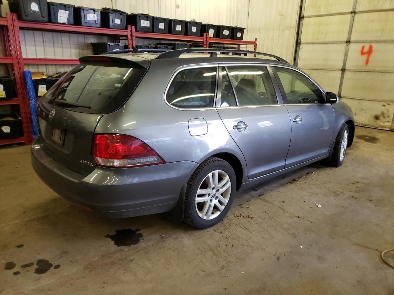 Image 3 of 2011 VOLKSWAGEN JETTA TDI 2011 with VIN 3VWPL7AJ7BM607578